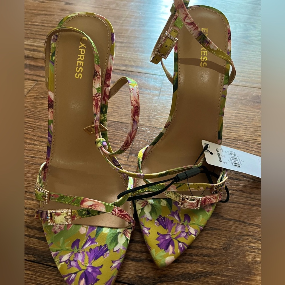 Brand new floral heels